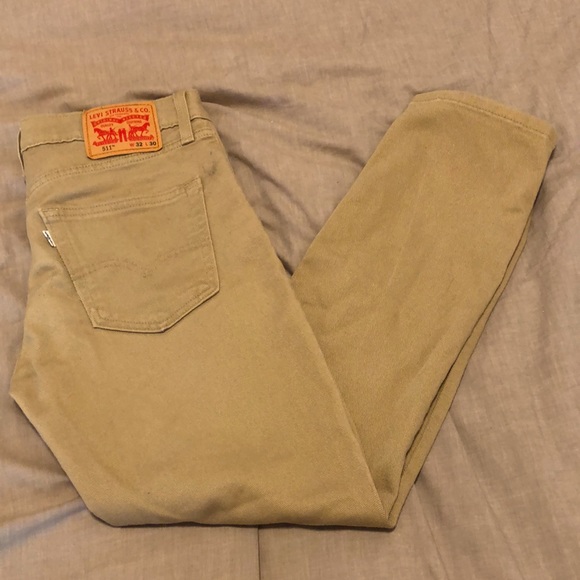 Levi’s 511 khakis (skinny)- 32 waist/ 30 length - Picture 1 of 2